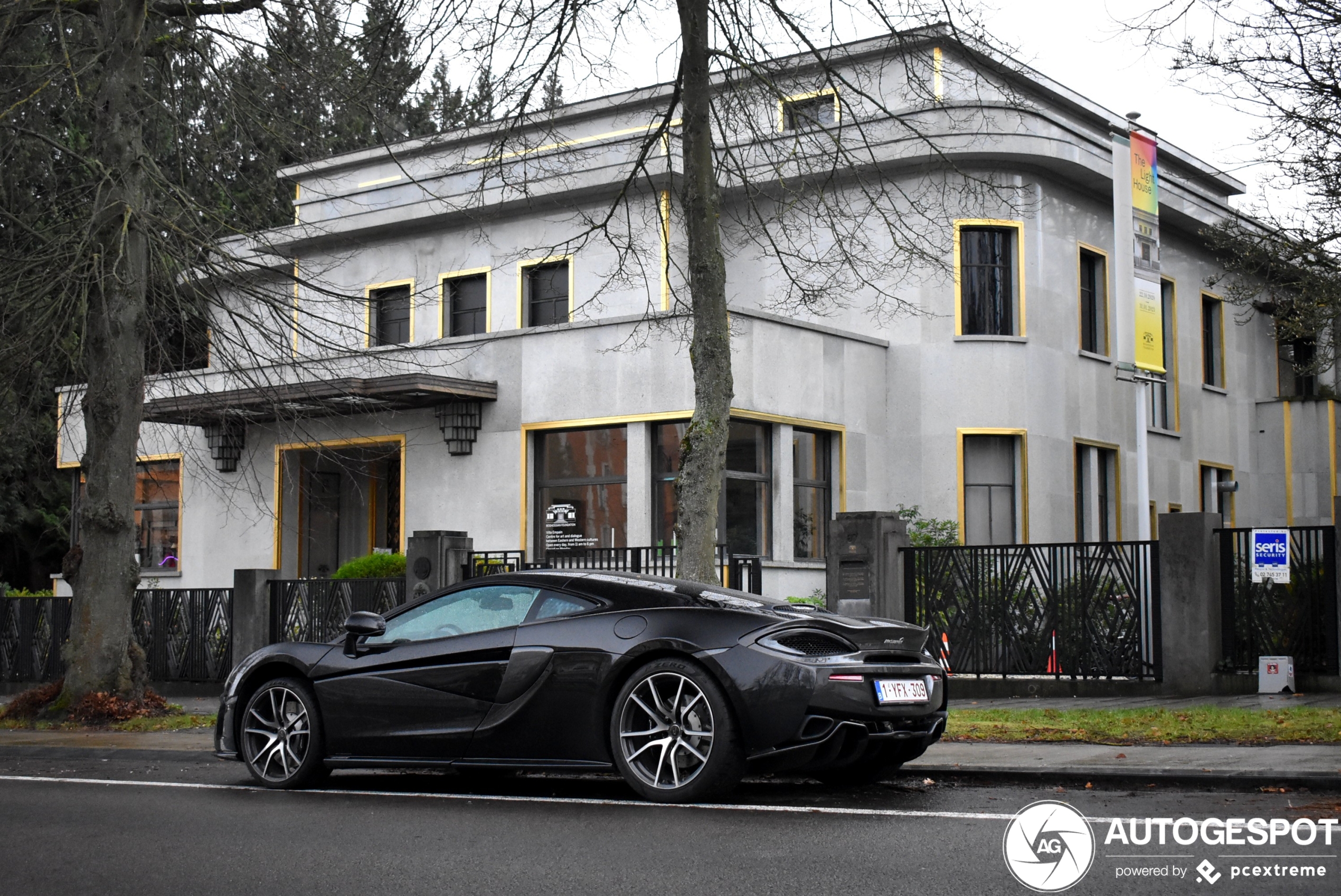 McLaren 570GT