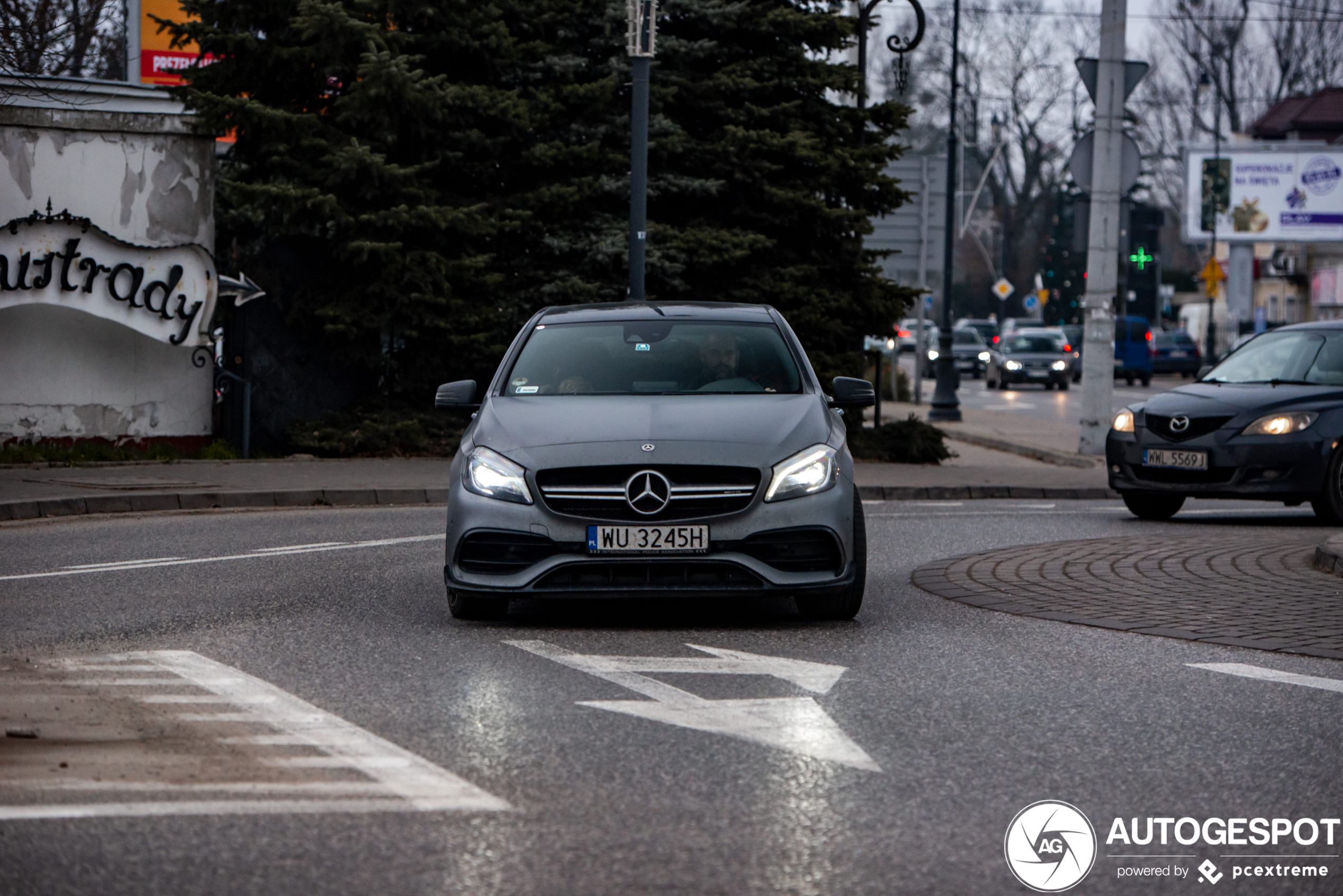 Mercedes-AMG A 45 W176 2015