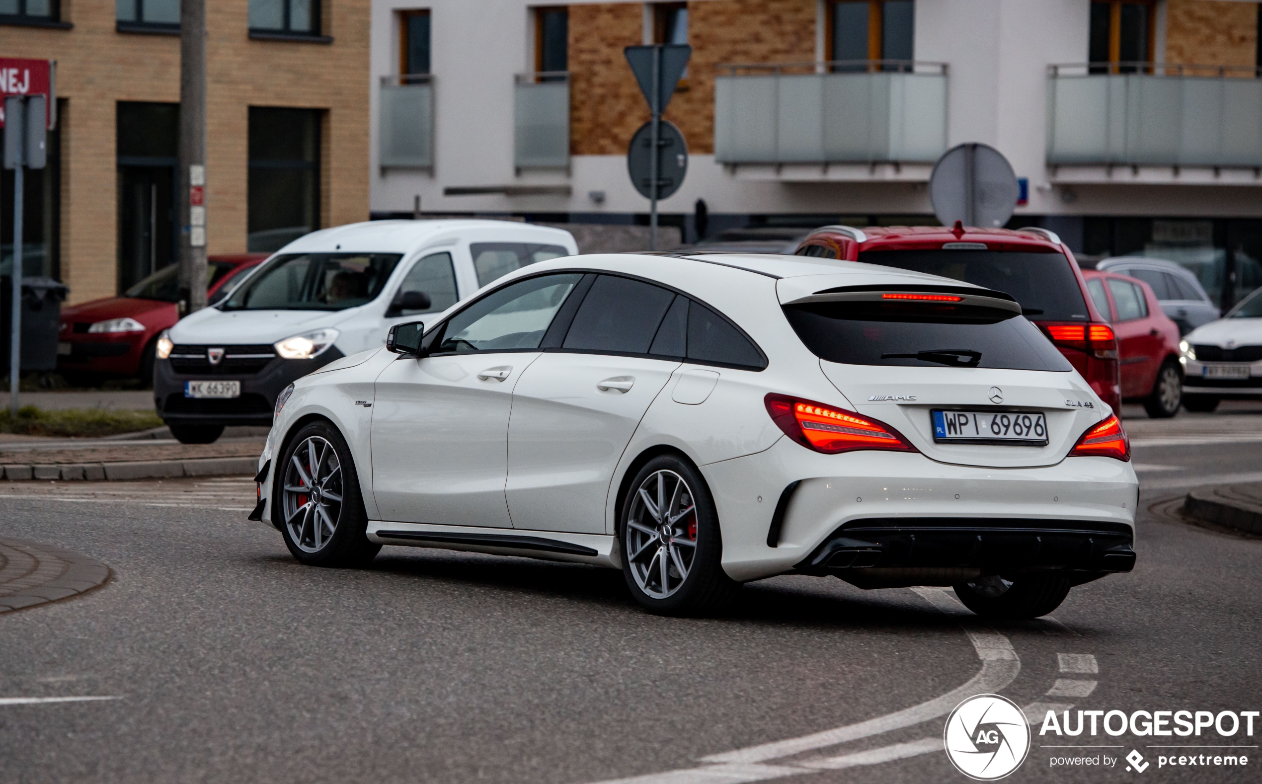 Mercedes-AMG CLA 45 Shooting Brake X117 2017