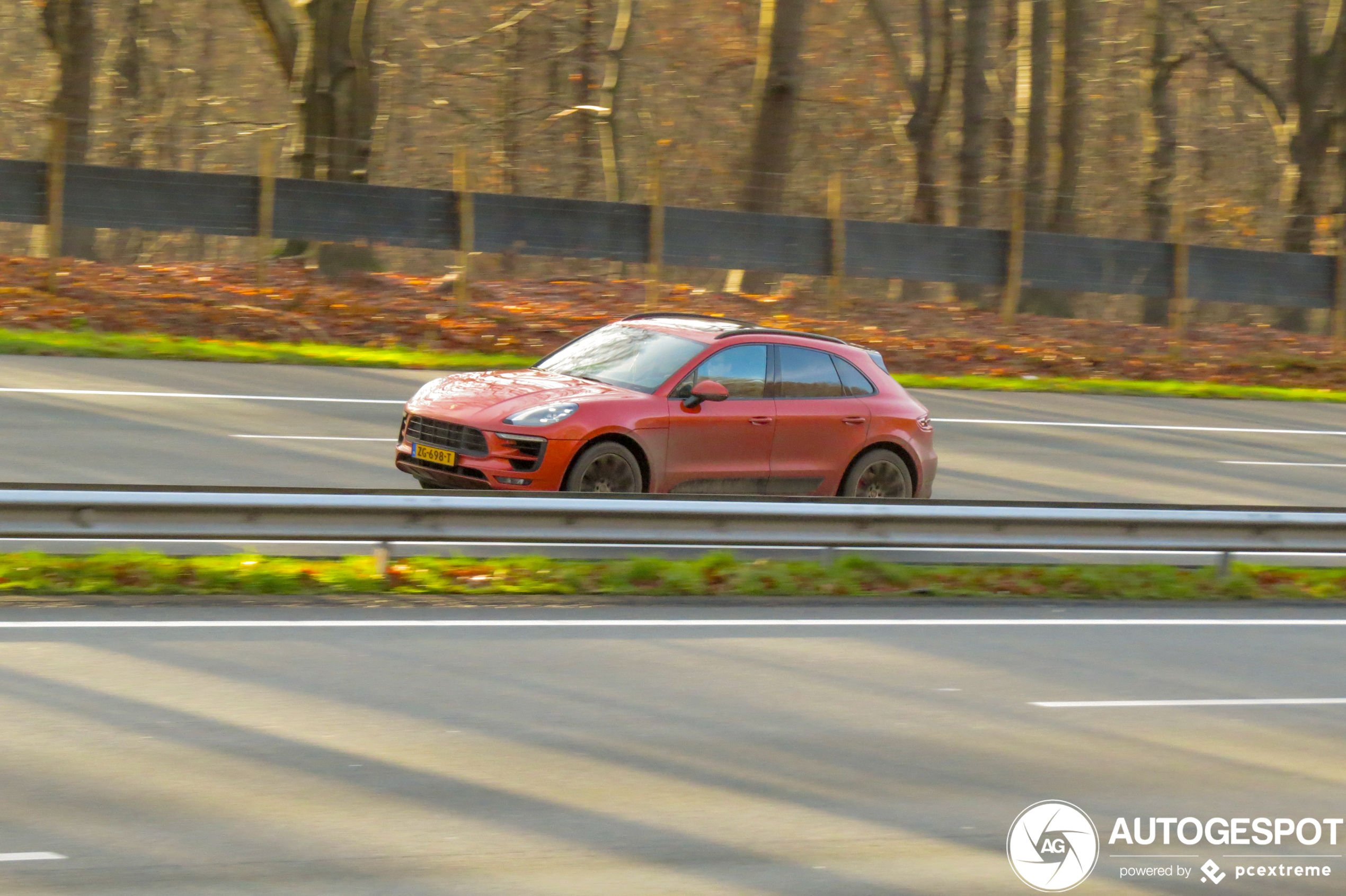 Porsche 95B Macan GTS