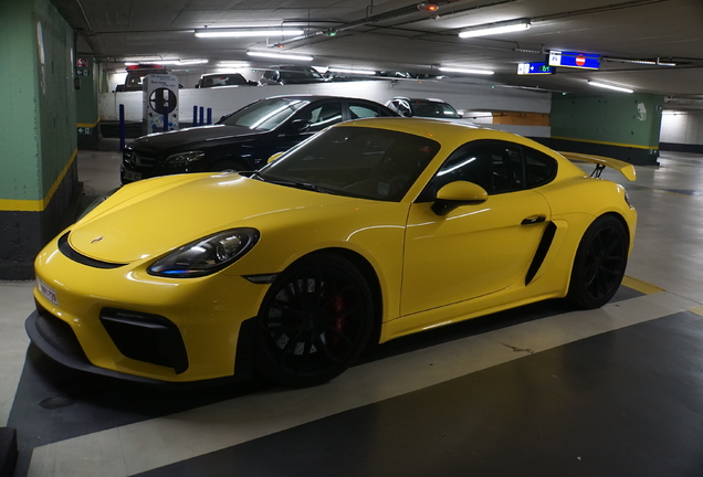 Porsche 718 Cayman GT4