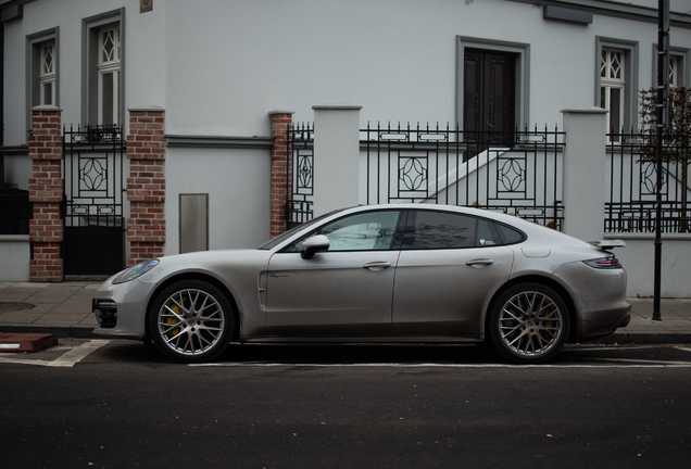 Porsche 971 Panamera Turbo S E-Hybrid