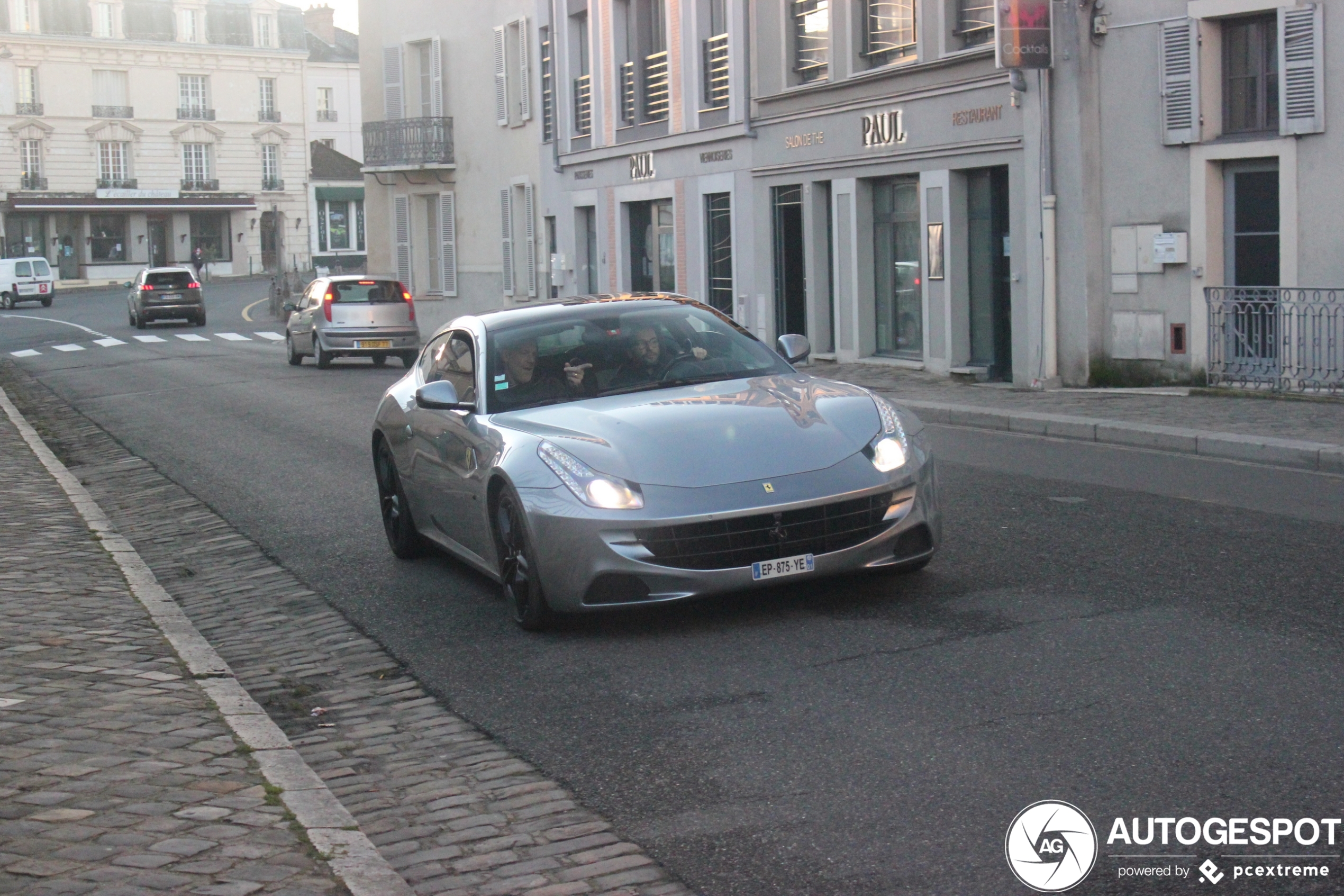 Ferrari FF