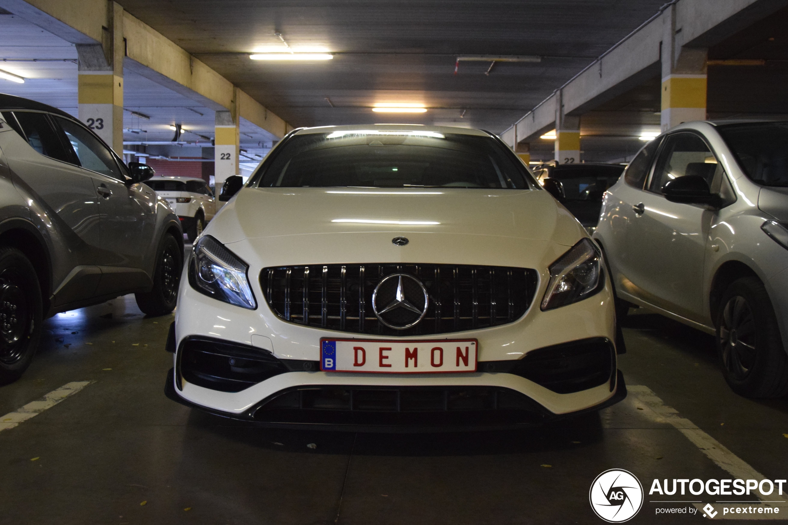 Mercedes-AMG A 45 W176 2015