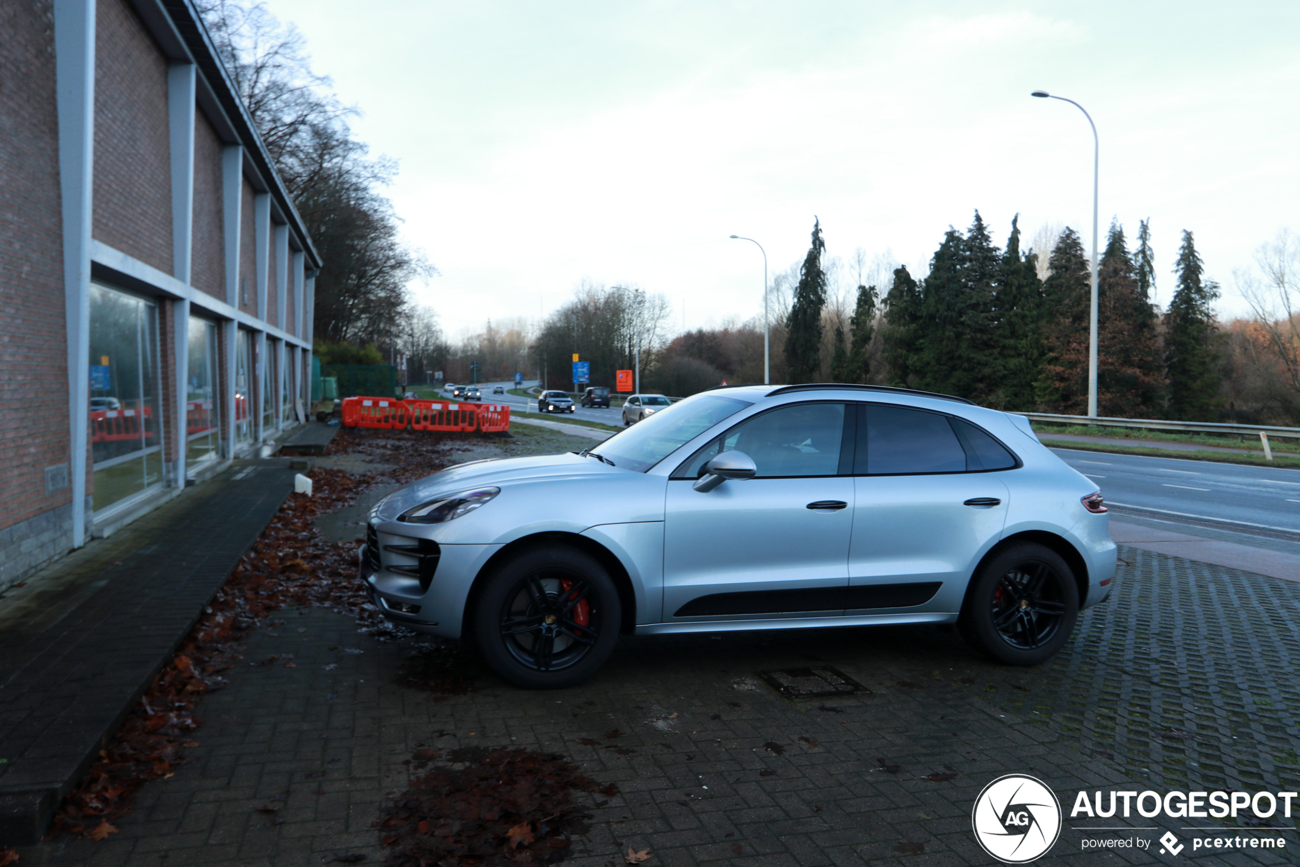 Porsche 95B Macan Turbo