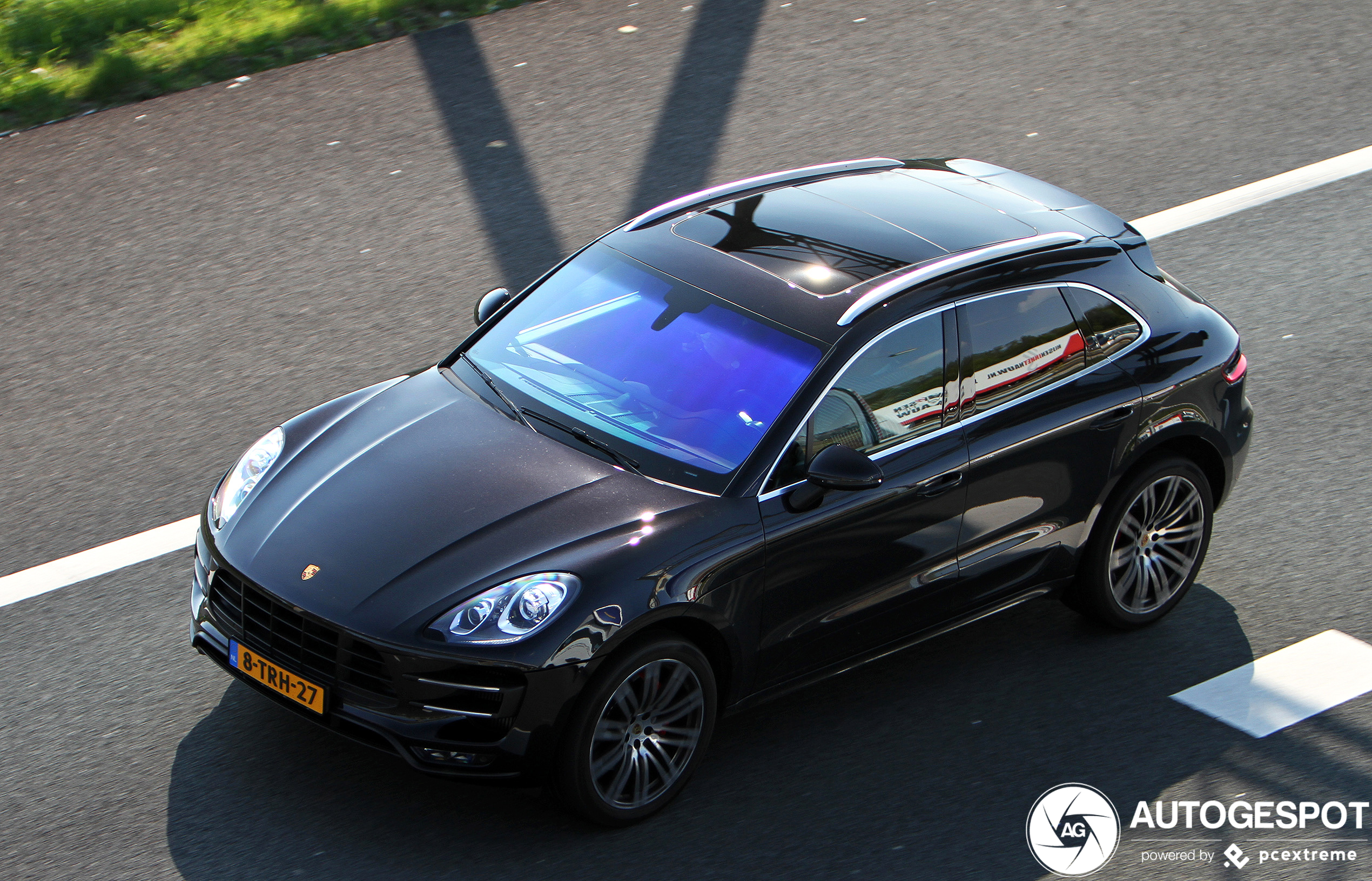 Porsche 95B Macan Turbo