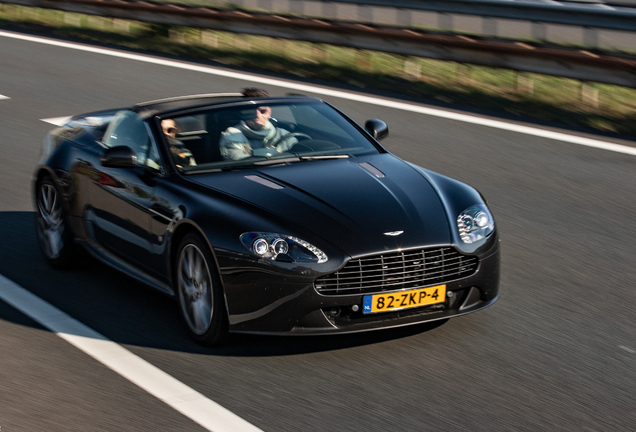 Aston Martin V8 Vantage Roadster 2012