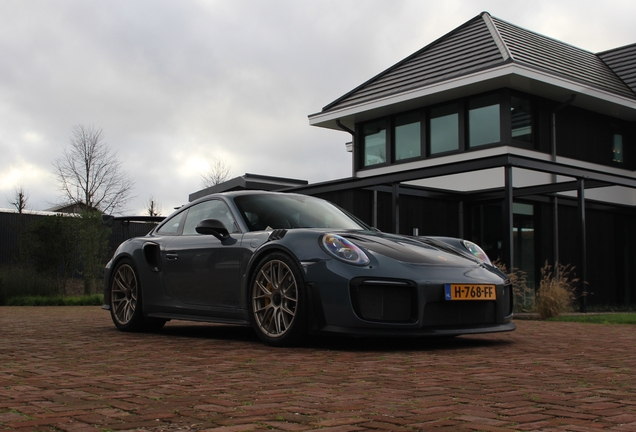 Porsche 991 GT2 RS Weissach Package