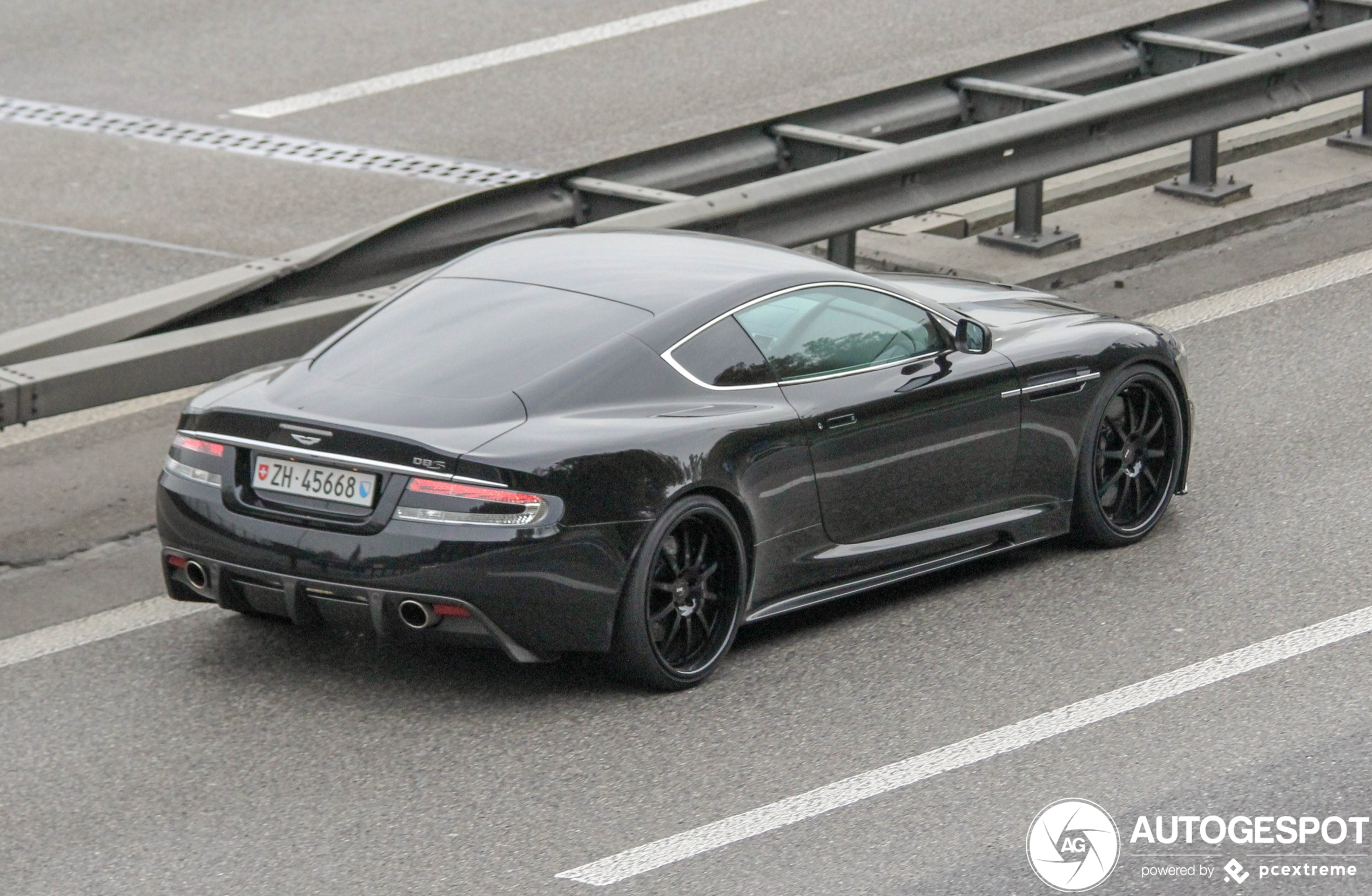 Aston Martin DBS