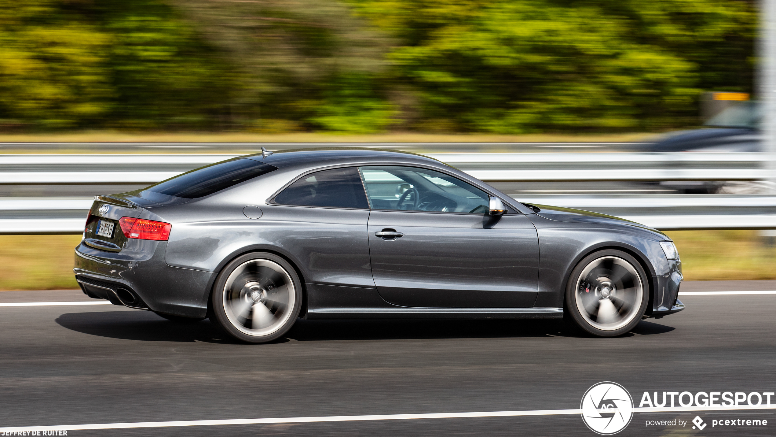 Audi RS5 B8 2012