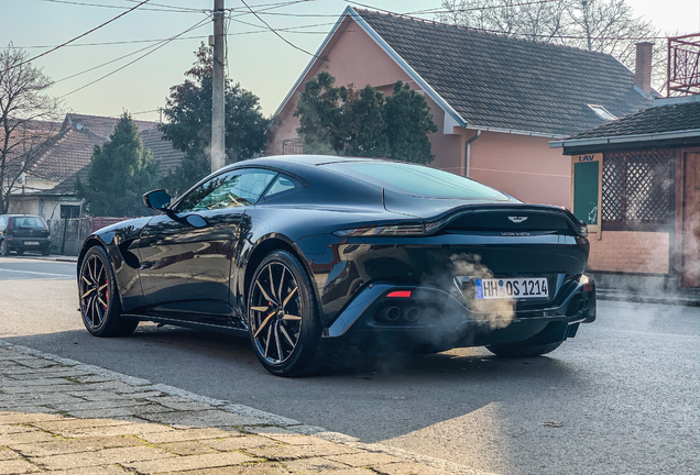 Aston Martin V8 Vantage 2018