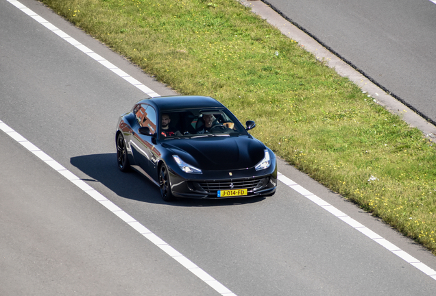 Ferrari GTC4Lusso