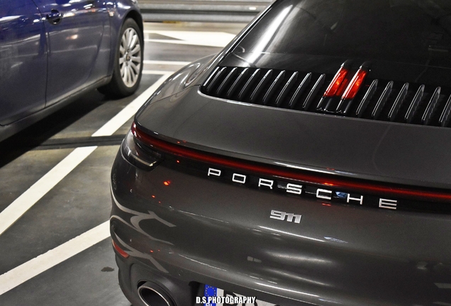 Porsche 992 Carrera 4S