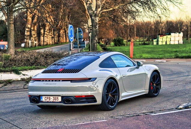 Porsche 992 Carrera 4S