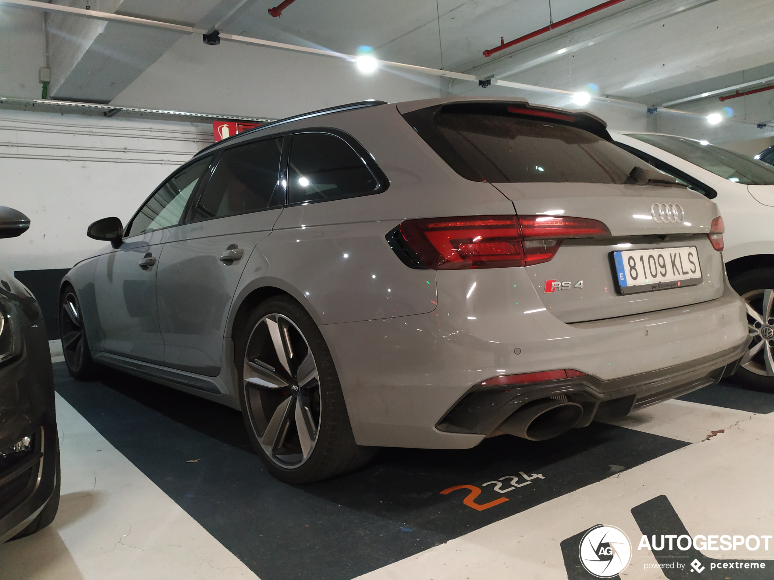 Audi RS4 Avant B9