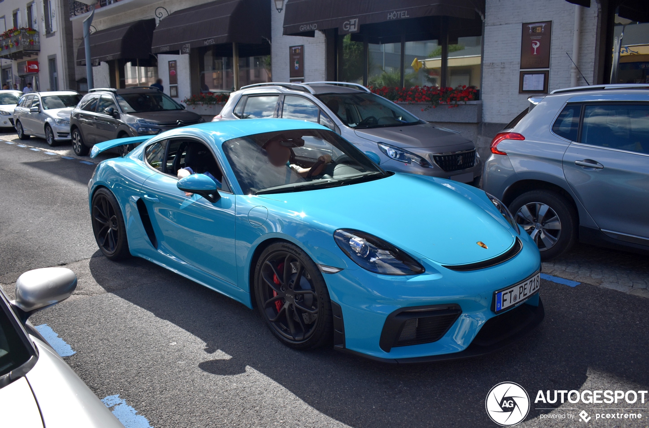 Porsche 718 Cayman GT4