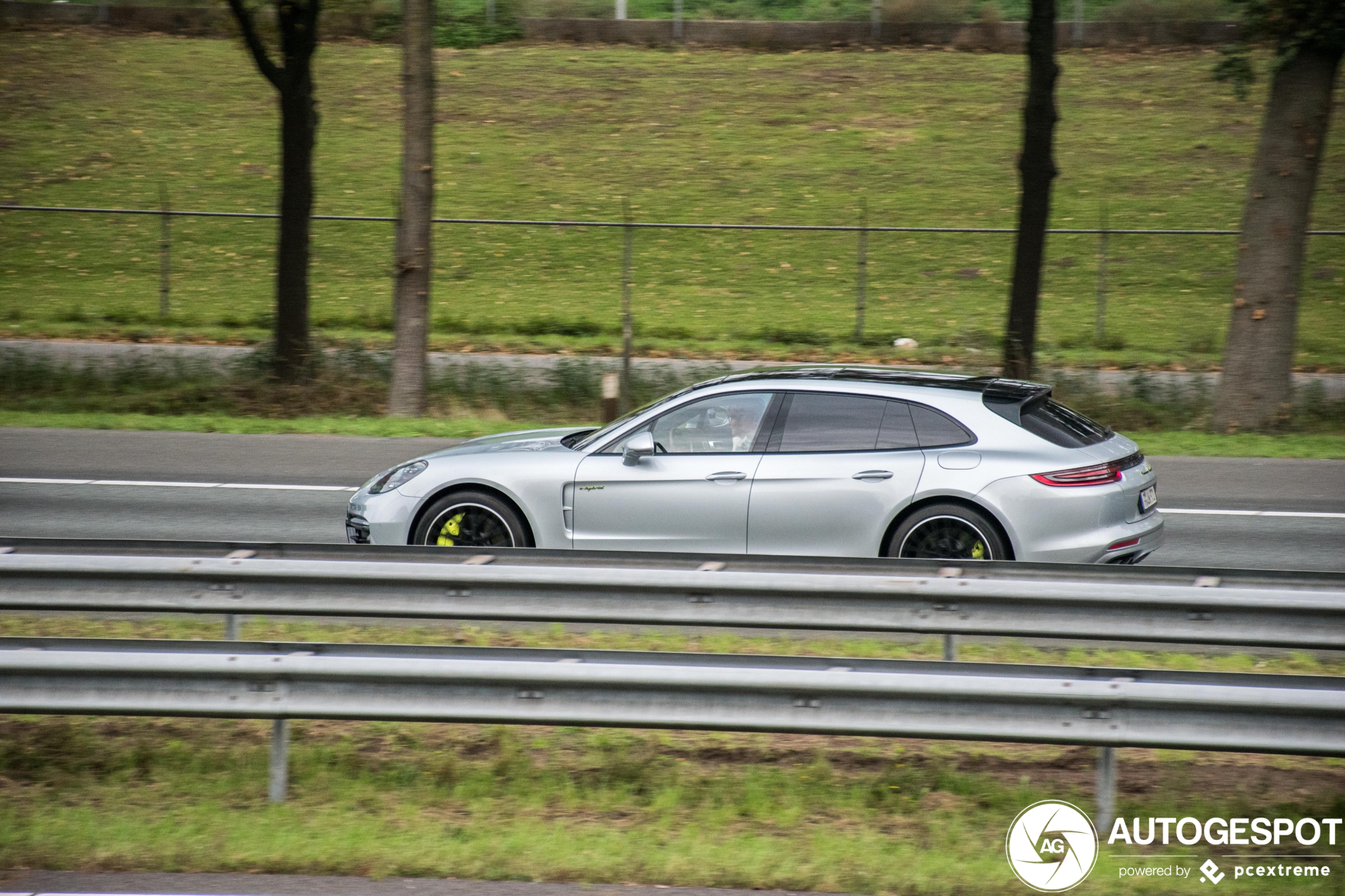 Porsche 971 Panamera Turbo S E-Hybrid Sport Turismo