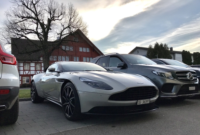 Aston Martin DB11