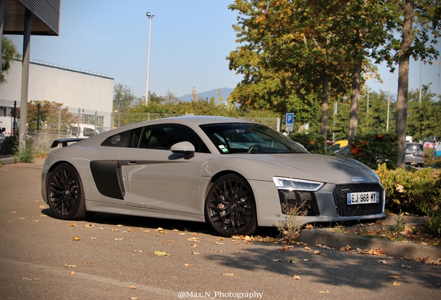 Audi R8 V10 Plus 2015