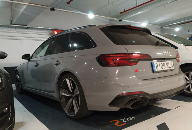 Audi RS4 Avant B9