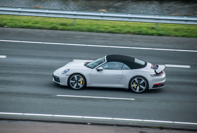 Porsche 992 Carrera 4S Cabriolet