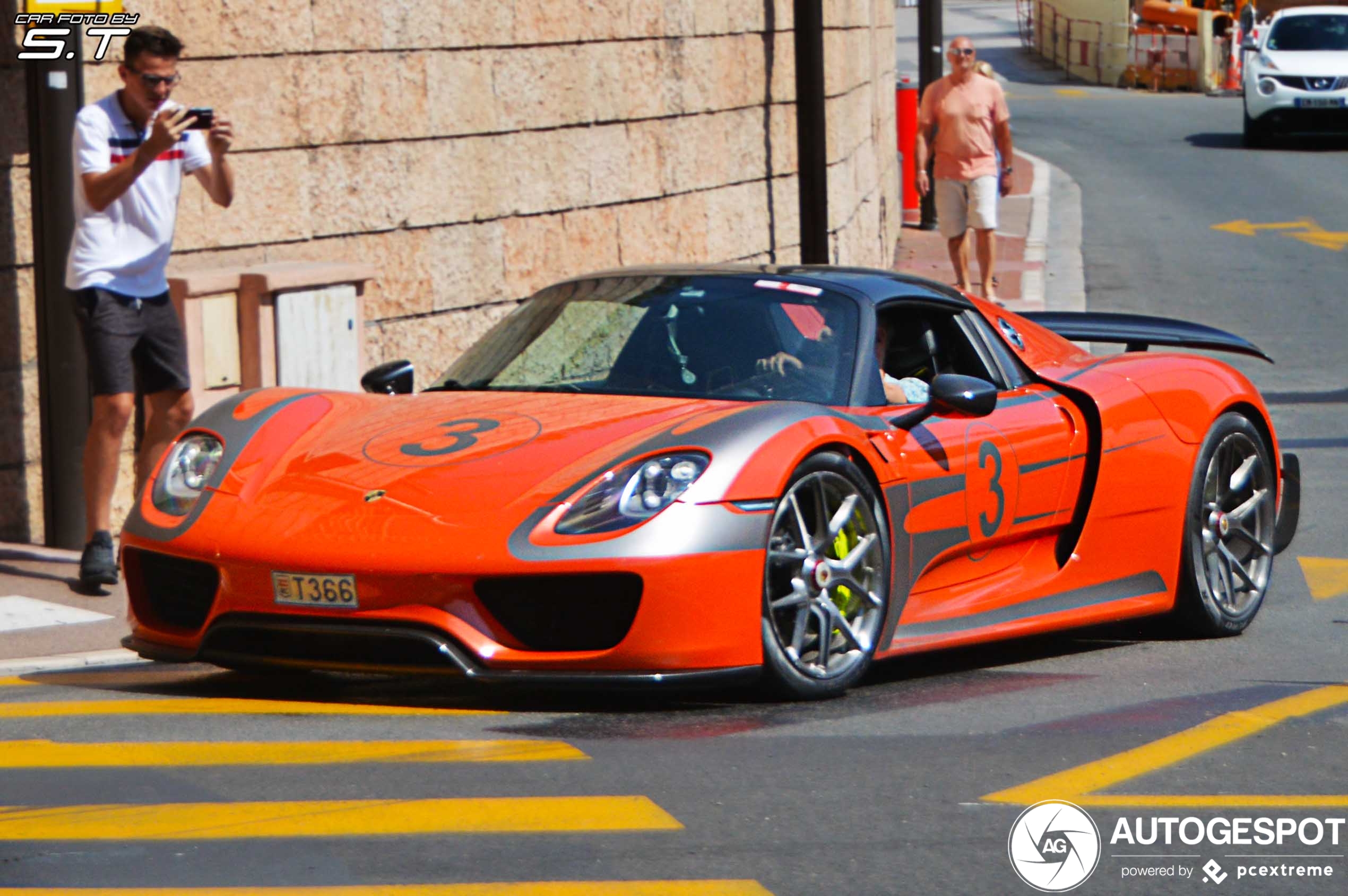 Porsche 918 Spyder Weissach Package