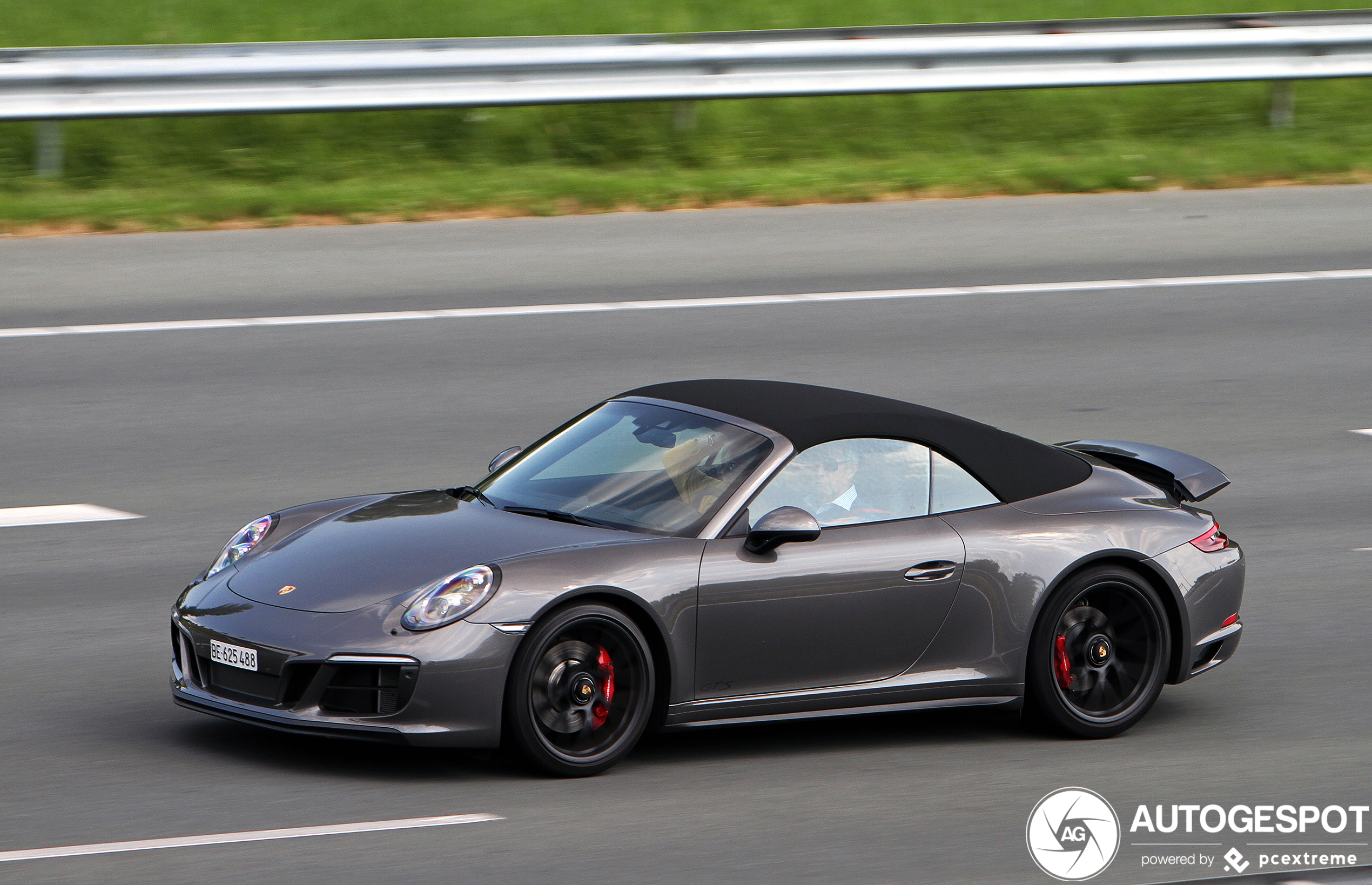 Porsche 991 Carrera 4 GTS Cabriolet MkII