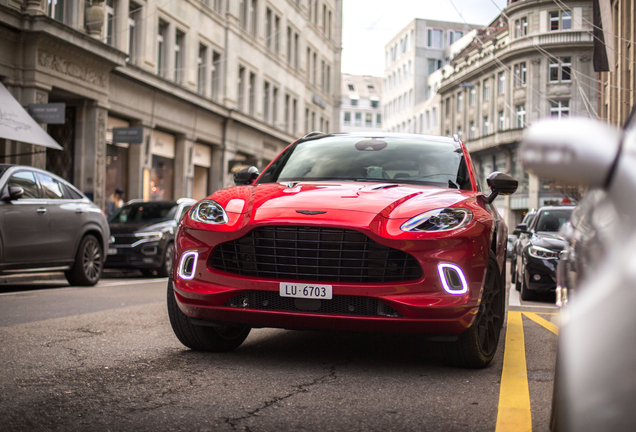 Aston Martin DBX