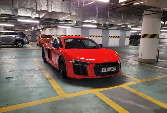 Audi R8 V10 Plus 2015