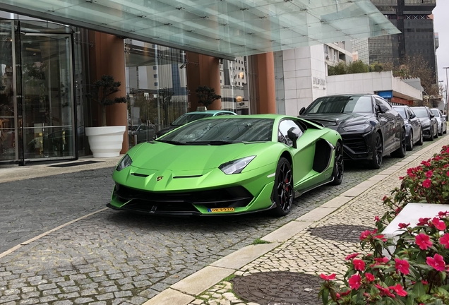 Lamborghini Aventador LP770-4 SVJ