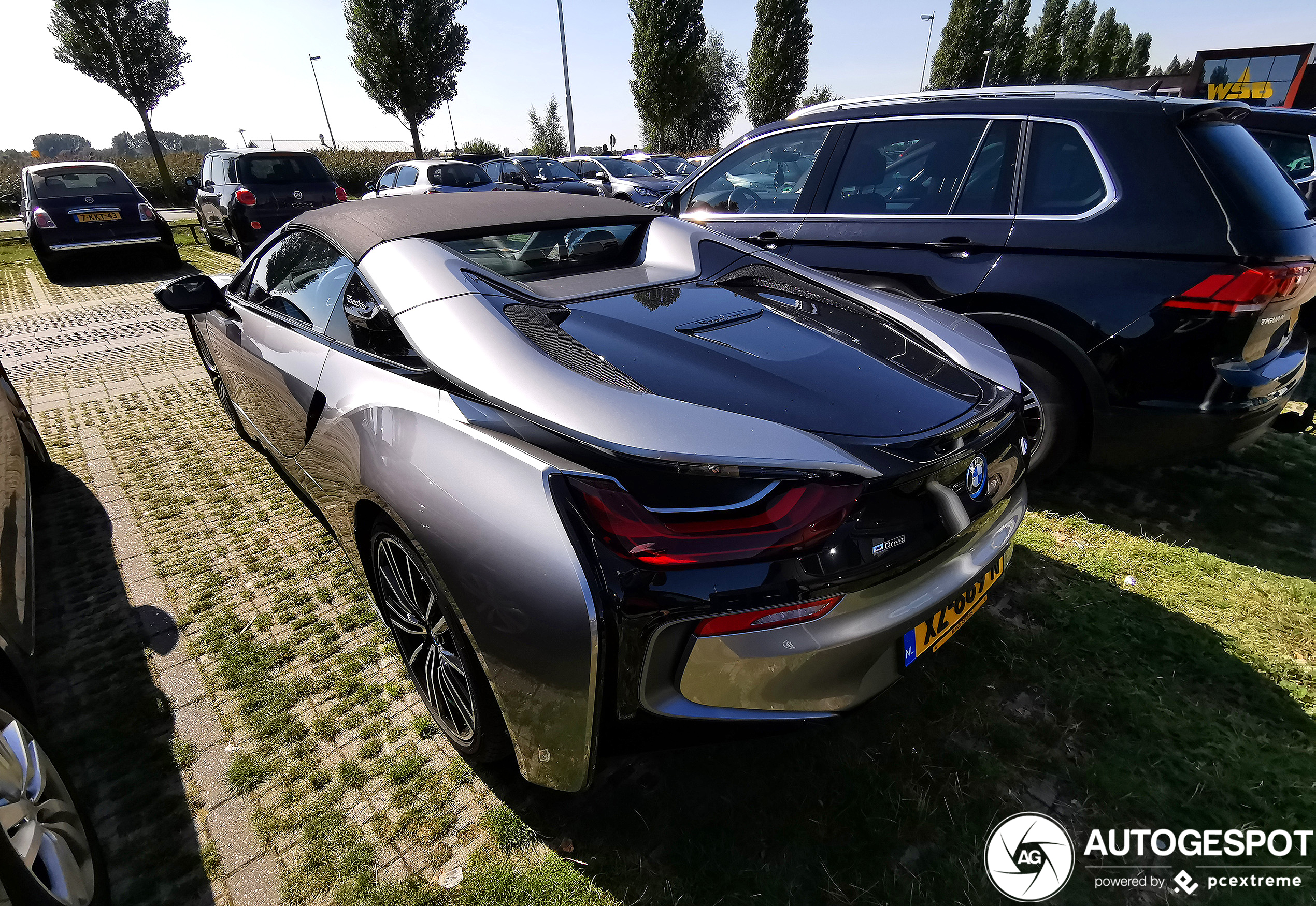 BMW i8 Roadster