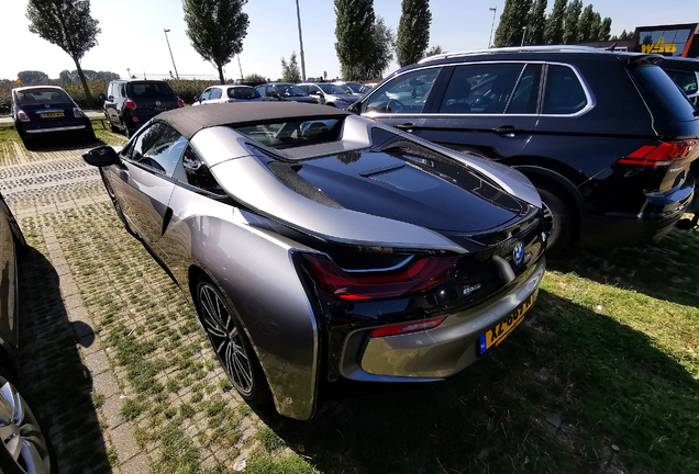 BMW i8 Roadster