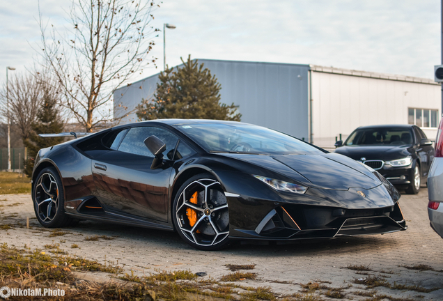 Lamborghini Huracán LP640-4 EVO