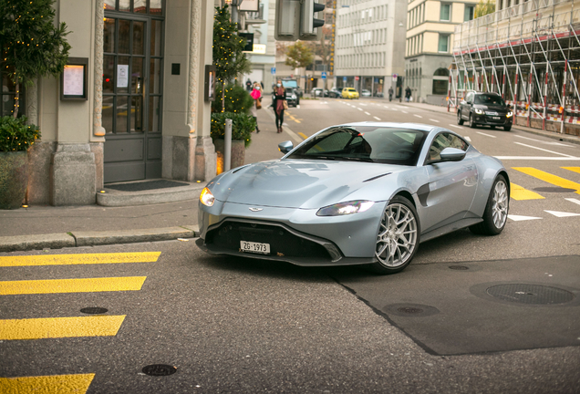 Aston Martin V8 Vantage AMR 2019