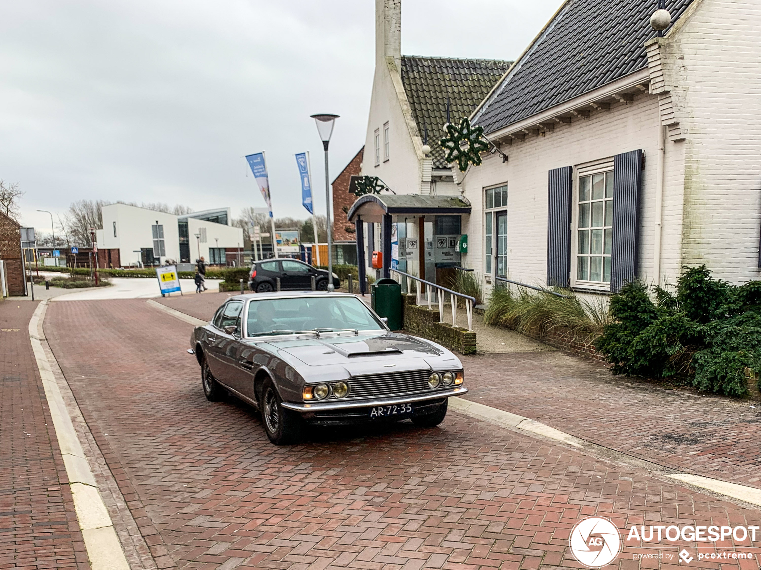 Aston Martin DBS Vantage