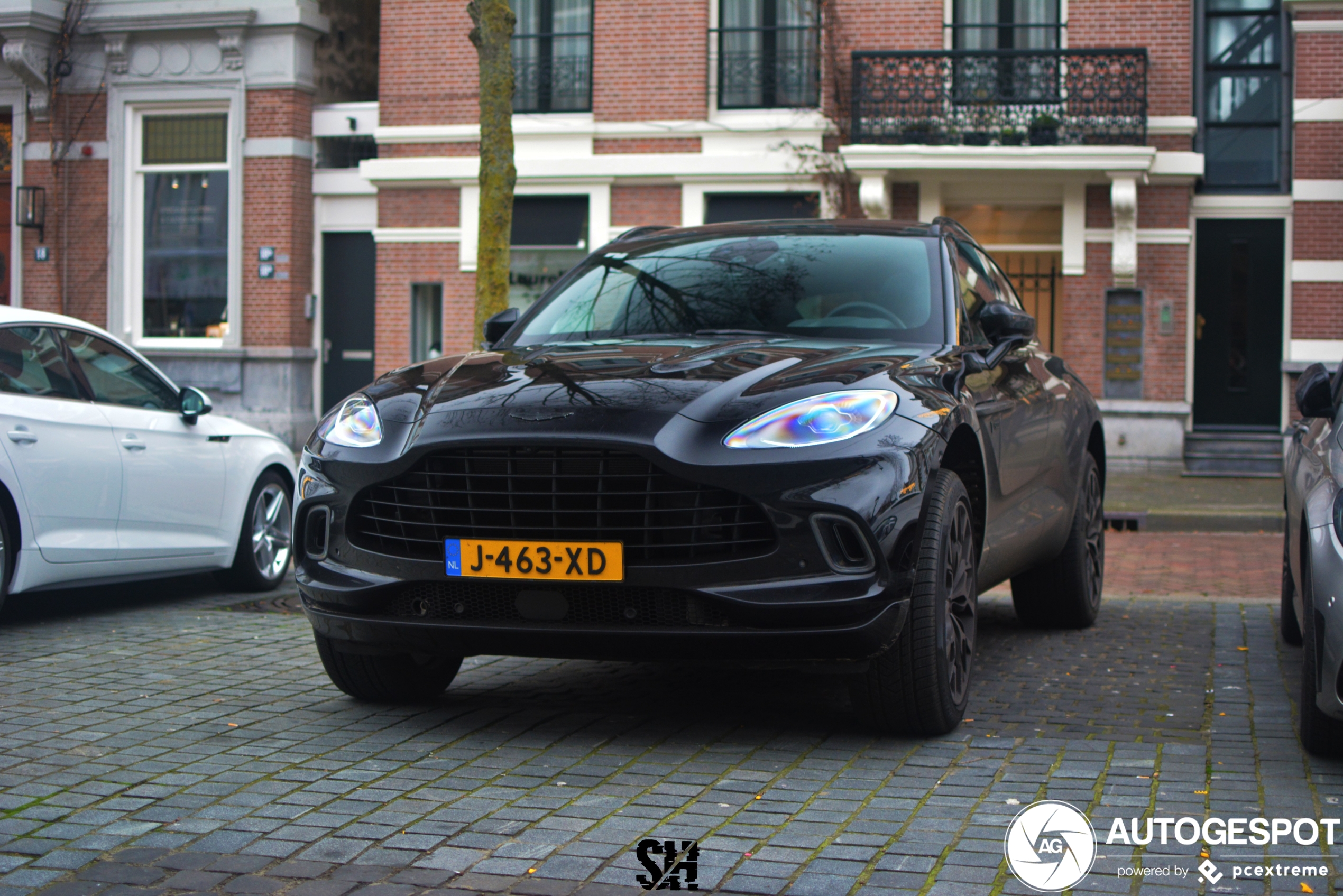 Aston Martin DBX