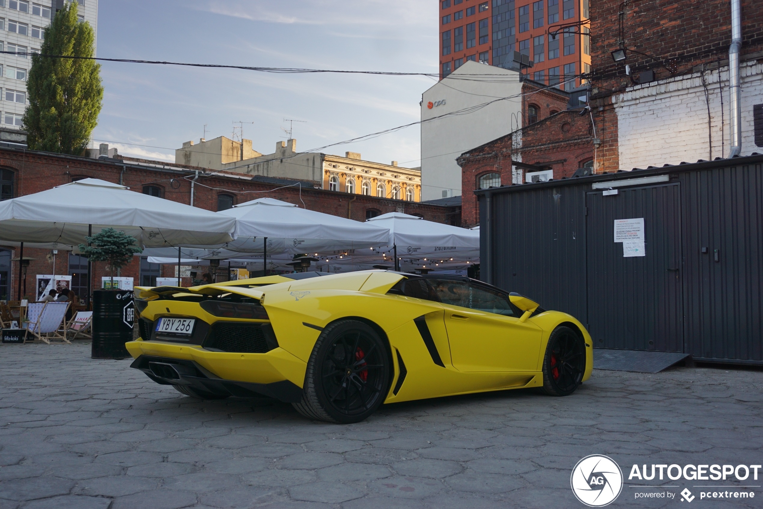 Lamborghini Aventador LP700-4 Roadster