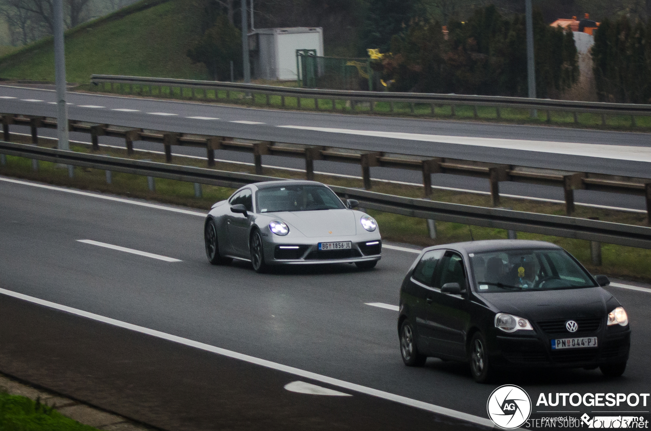 Porsche 992 Carrera 4S