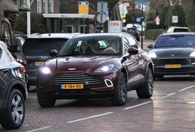 Aston Martin DBX