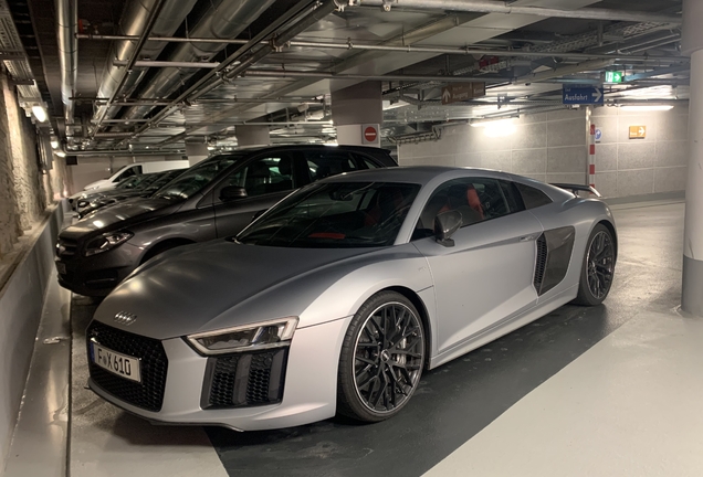 Audi R8 V10 Plus 2015