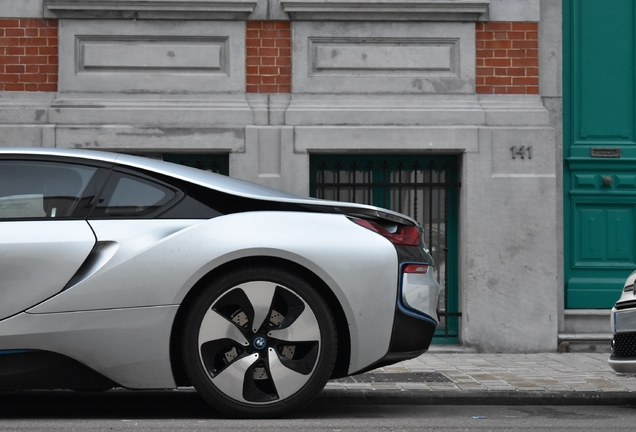 BMW i8