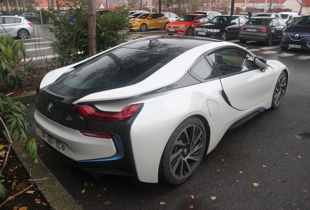 BMW i8