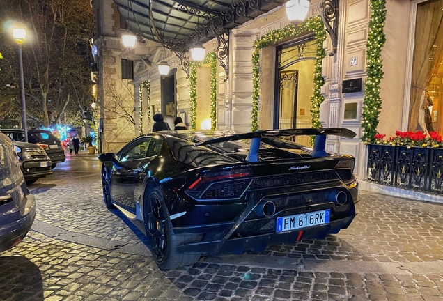 Lamborghini Huracán LP640-4 Performante