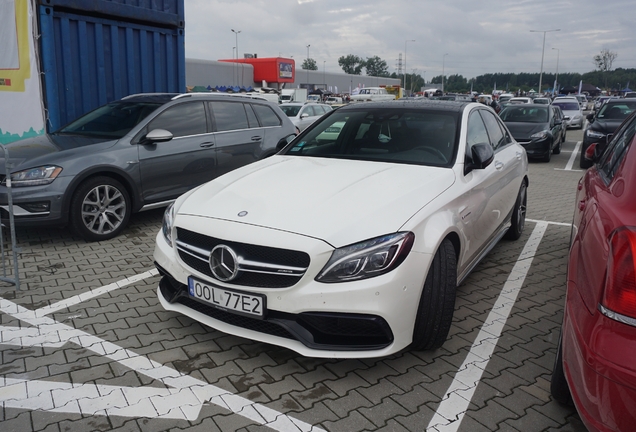 Mercedes-AMG C 63 S W205