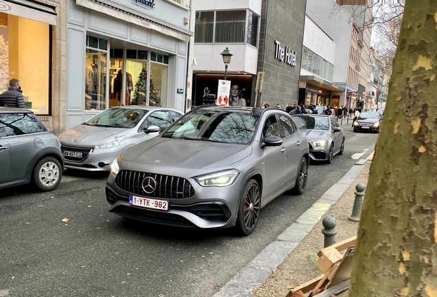 Mercedes-AMG GLA 45 S 4MATIC+ H247