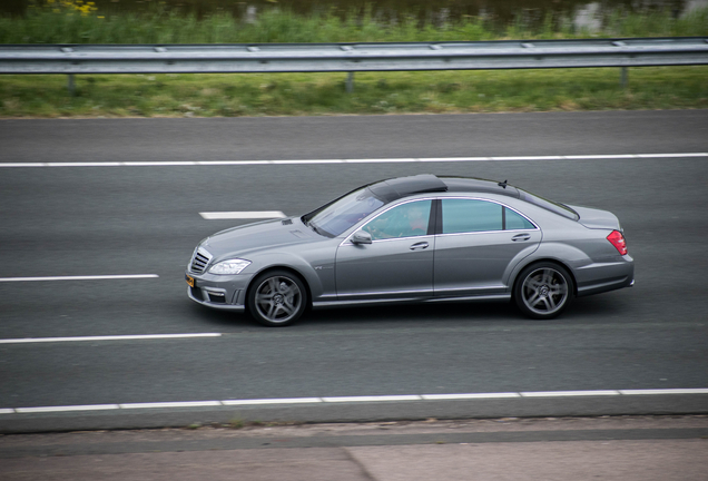 Mercedes-Benz S 65 AMG V221 2010