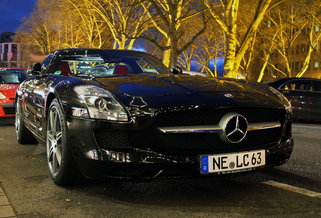 Mercedes-Benz SLS AMG