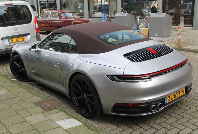 Porsche 992 Carrera 4S Cabriolet