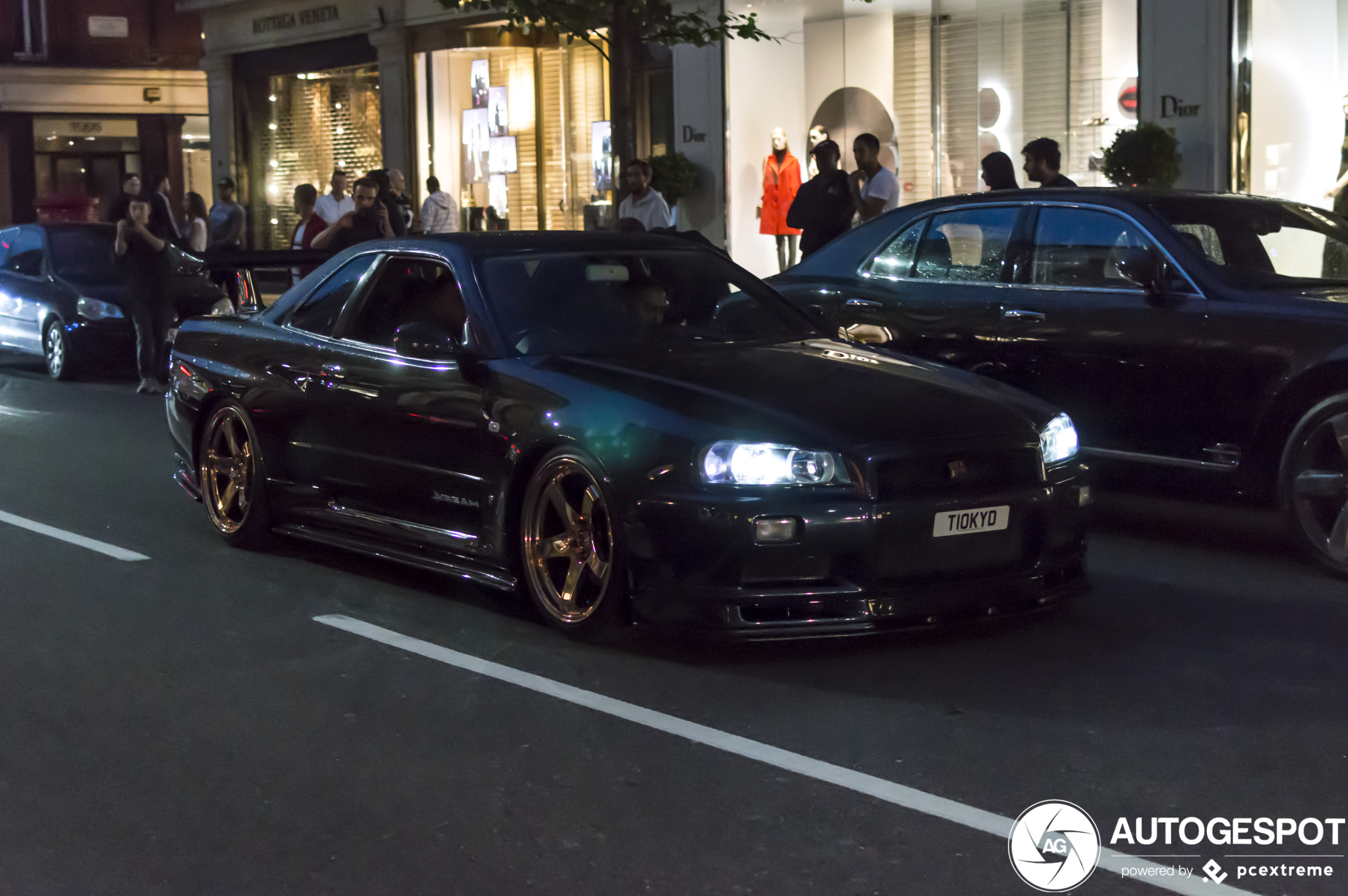 Nissan Skyline R34 GT-R V-Spec Midnight Purple Pearl II Special Color Limited Edition