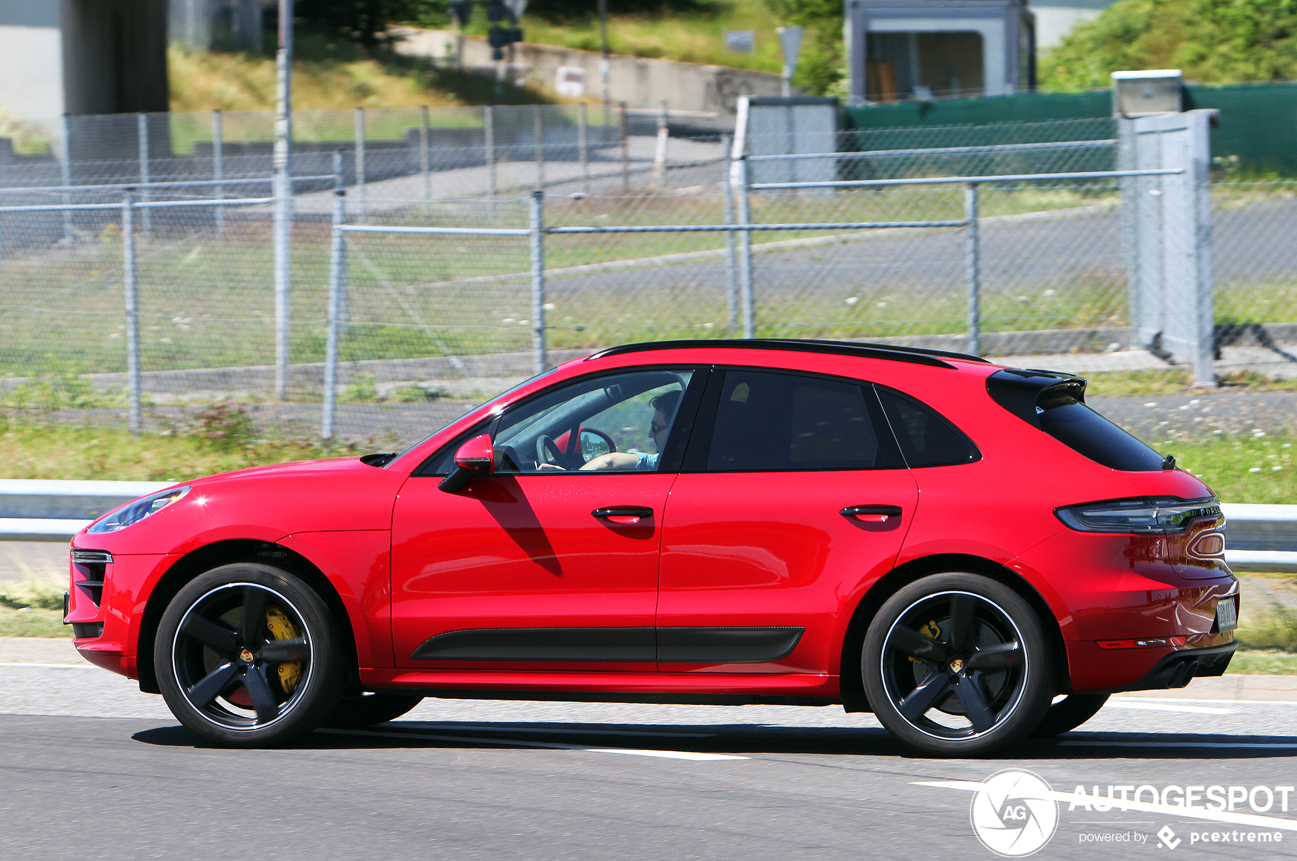 Porsche 95B Macan Turbo MkII